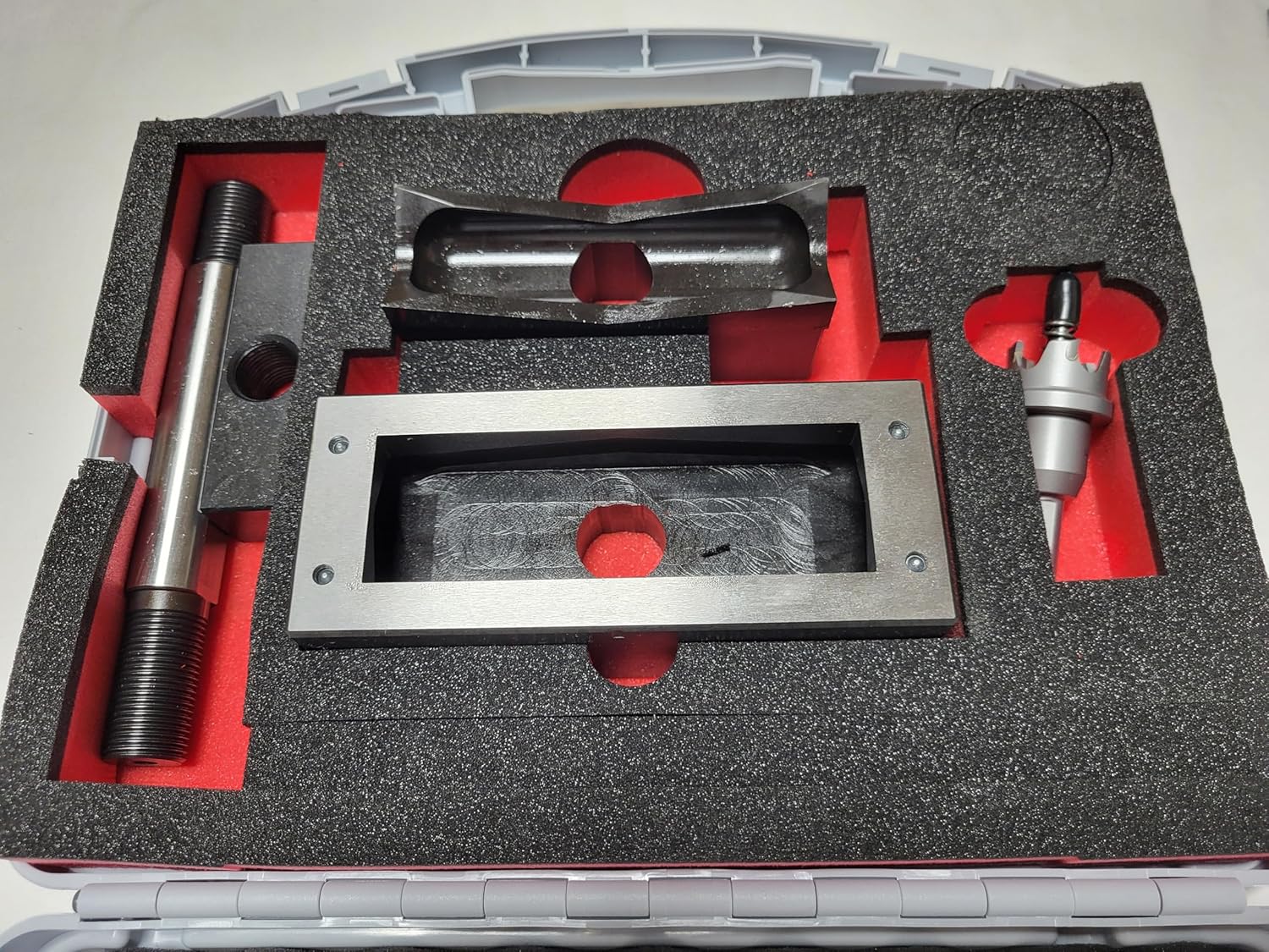Rix Tools Punch Die Set Review: Honest Pros & Cons 1 Rix Tools punch die set review build quality and materials close-up